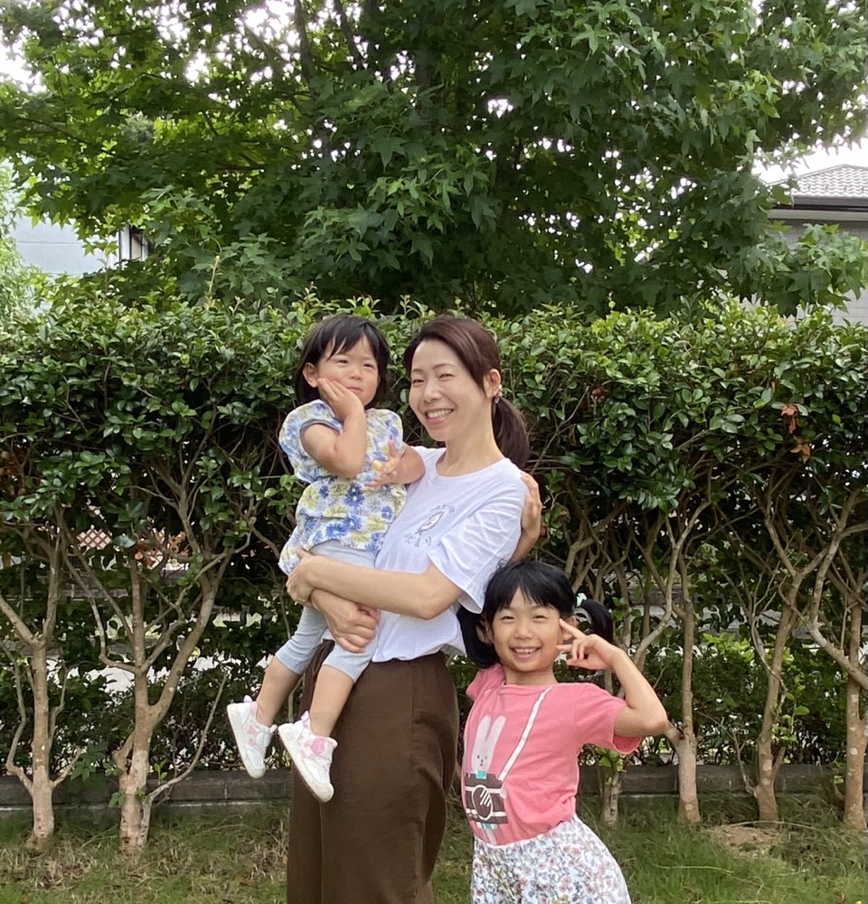 代表・院長の齊藤益代とお子さんたち